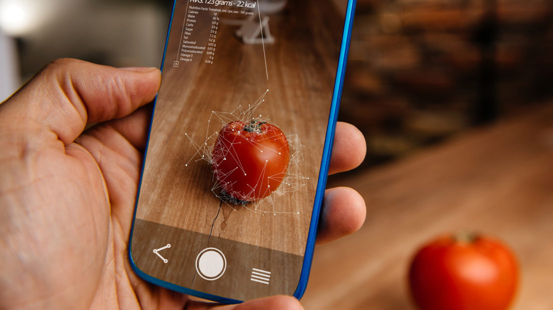 Augmented reality application using artificial intelligence for recognizing food